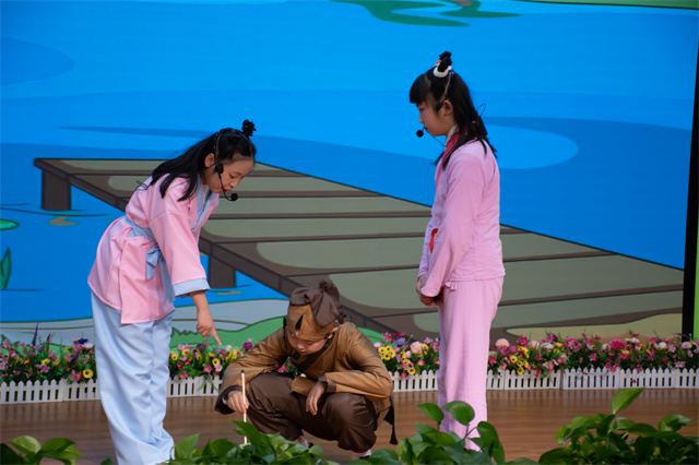 旗山小学举办第十届校园英语情景剧比赛